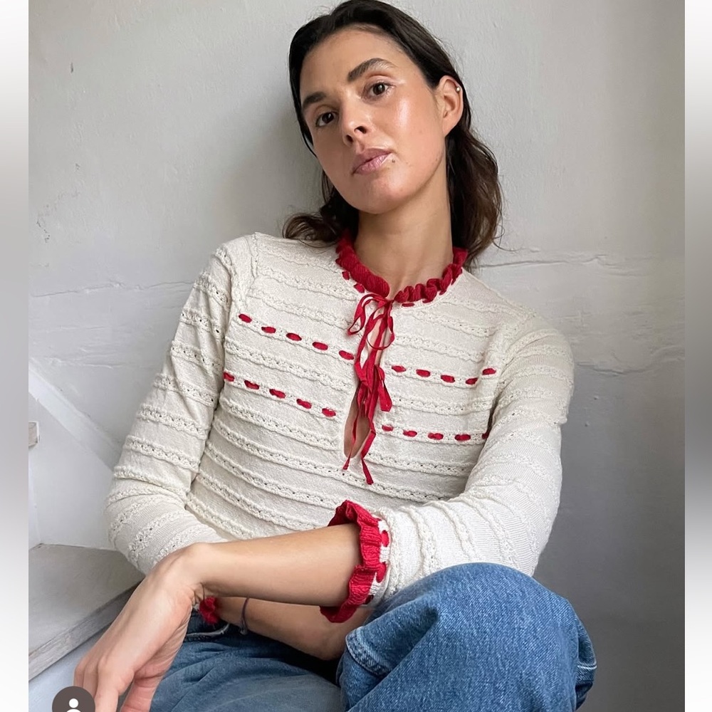 DÔEN Cordelie Top Women's Sweater cream with red trim - Picture 3 of 8